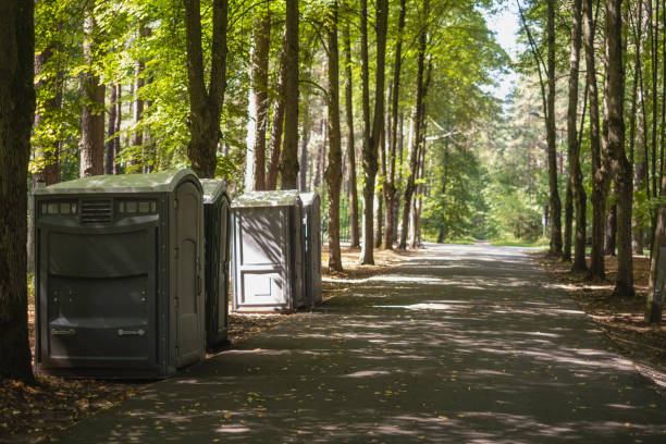 Best Porta potty delivery and setup  in Carmi, IL
